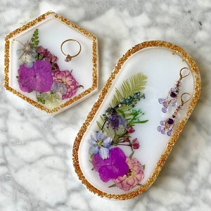 Handmade Resin Hexagon or Oval Jewelry Dish with gold flecks and pressed flowers | Rings | Trinket Tray | Bridesmaid | Housewarming Gift
